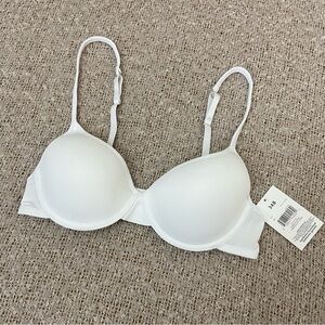 🆕 NWT White T-Shirt Bra